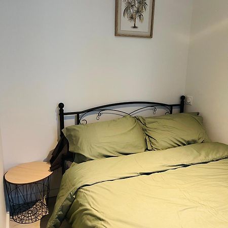 Le Caubous Plein Centre Appartement Calme Avec Chambre Et Cuisine Equipee Bagneres-de-Bigorre Exterior photo