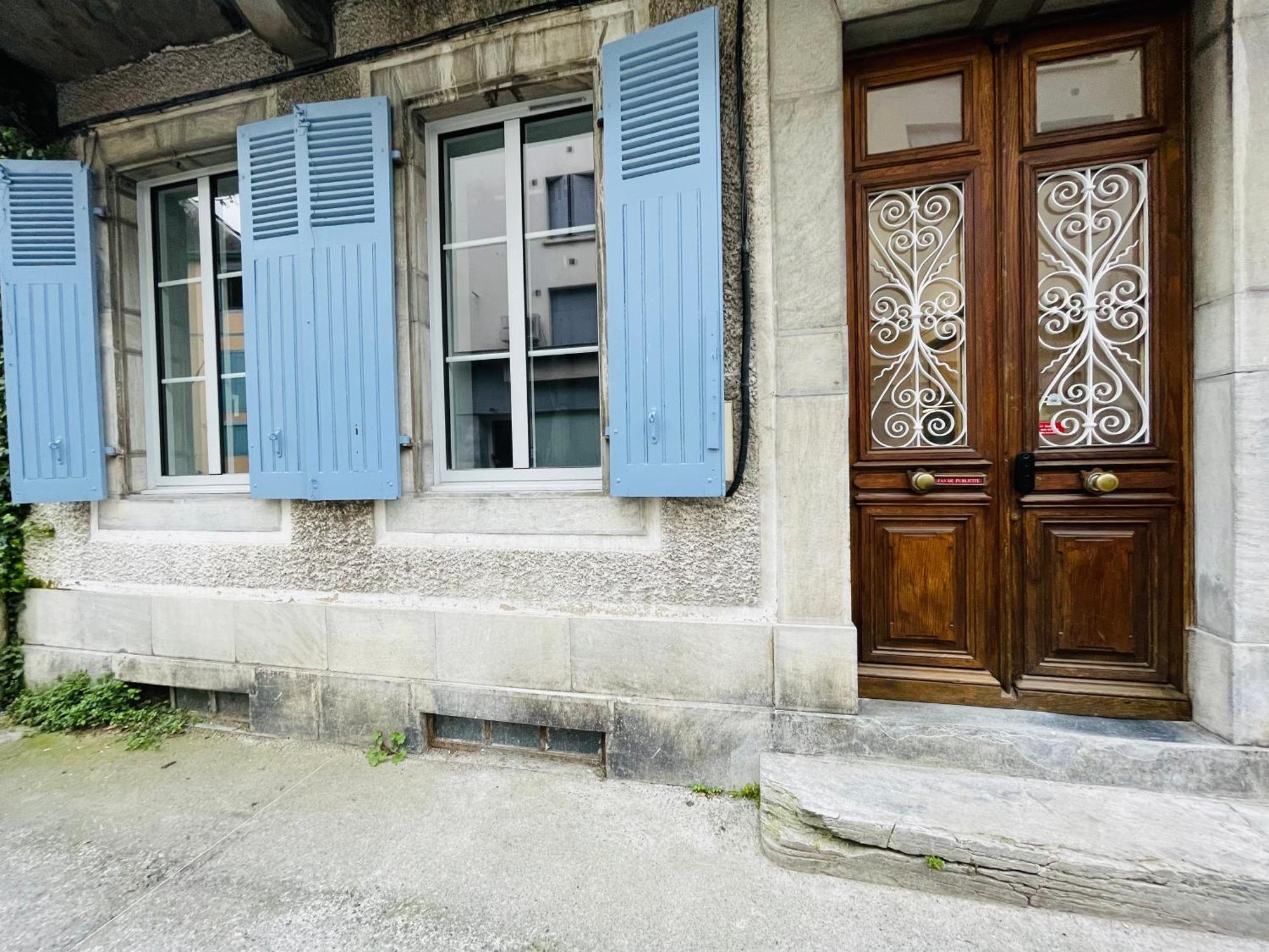 Le Caubous Plein Centre Appartement Calme Avec Chambre Et Cuisine Equipee Bagneres-de-Bigorre Exterior photo